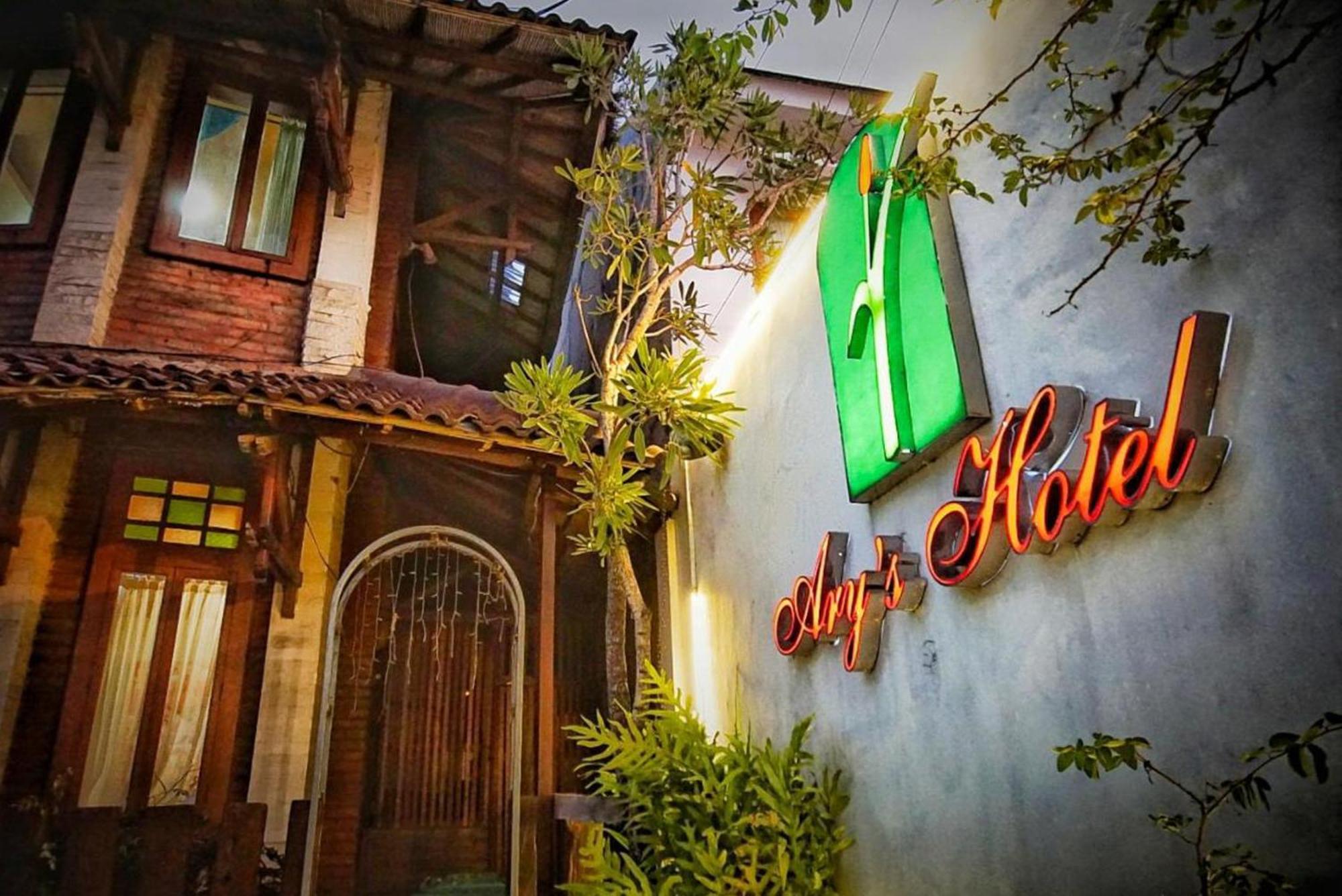 Arys Garden Hotel Yogyakarta Exterior photo